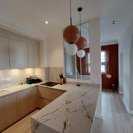 Centre - Spacieux - Calme - Chic Et Cosy - Parking Apartman